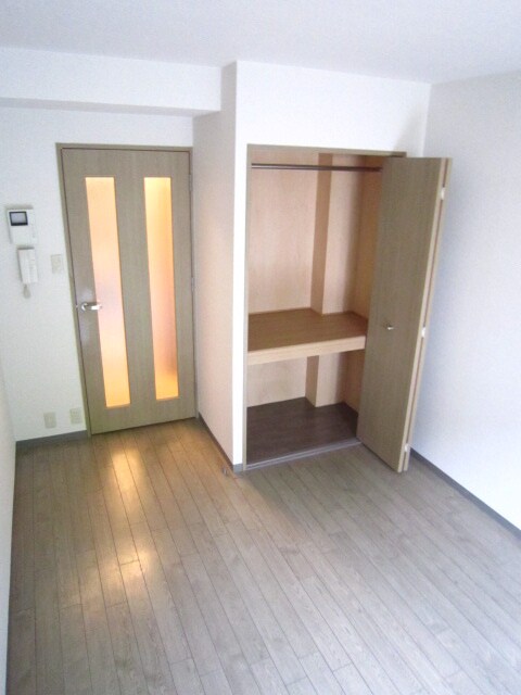 物件内観写真7　(収納)