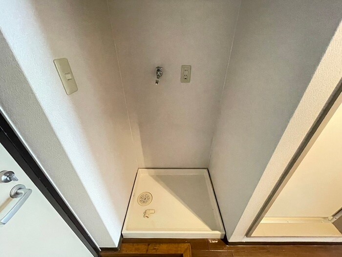 物件内観写真20　(洗濯機置場)