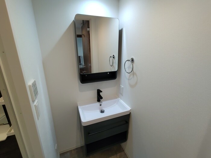 物件内観写真12　(洗面)