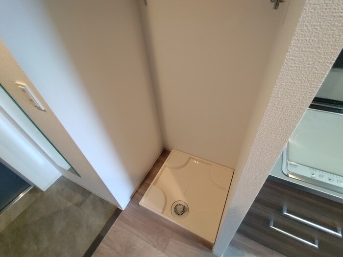 物件内観写真13　(洗濯機置場)