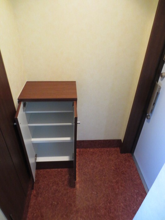 物件内観写真15　(靴箱)