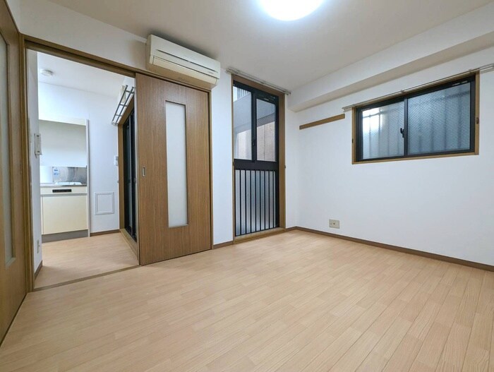 物件内観写真10　(居室)