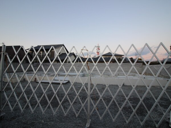 建築中