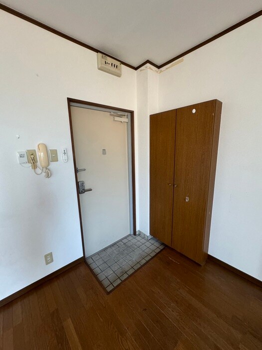 物件内観写真22　(玄関)