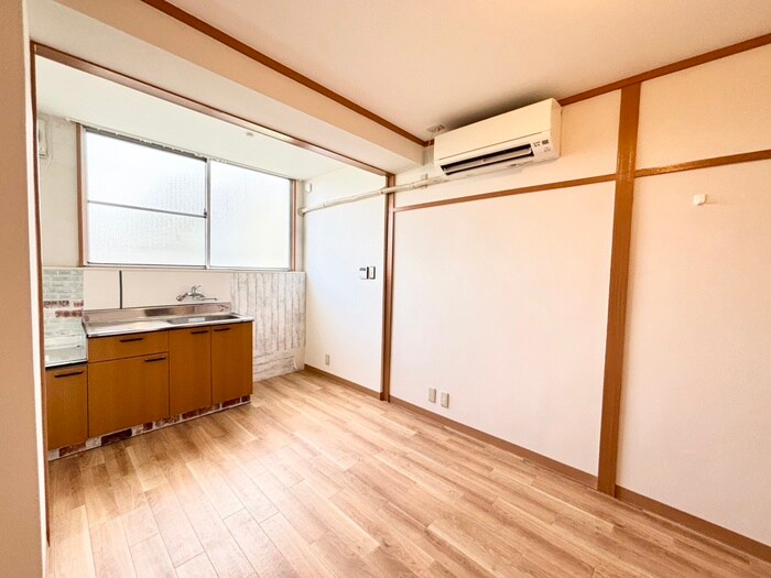 物件内観写真8　(居室)