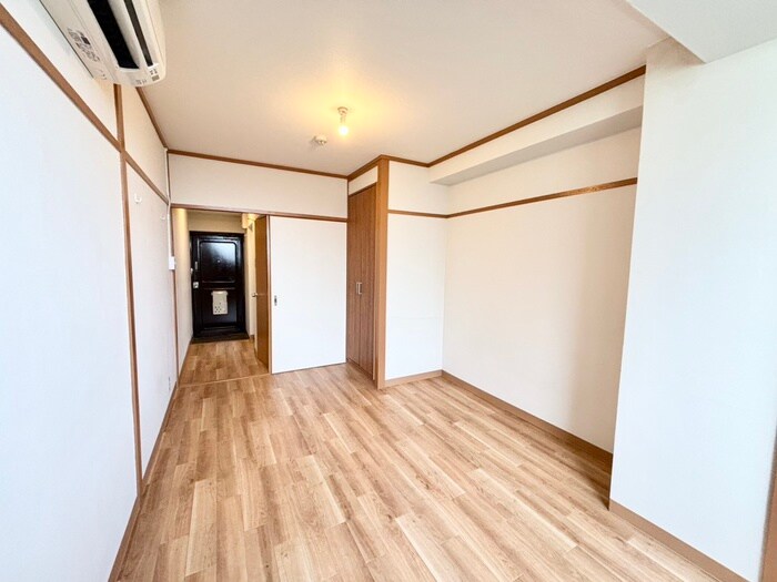 物件内観写真9　(居室)