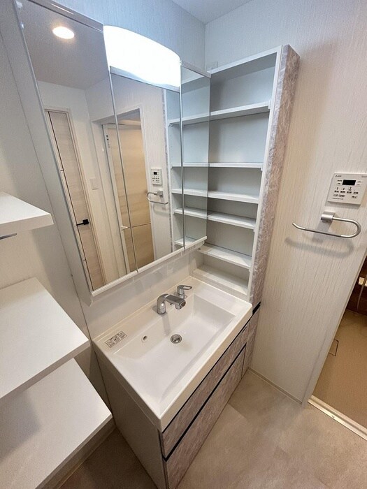 物件内観写真7　(洗面)