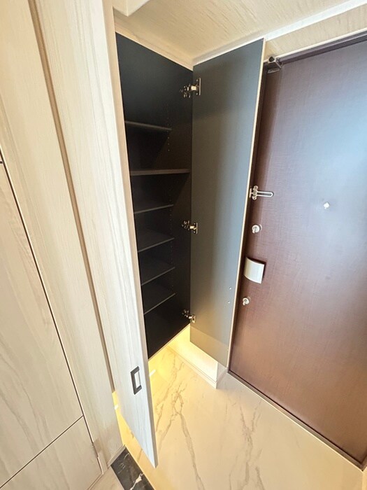 物件内観写真8　(靴箱)