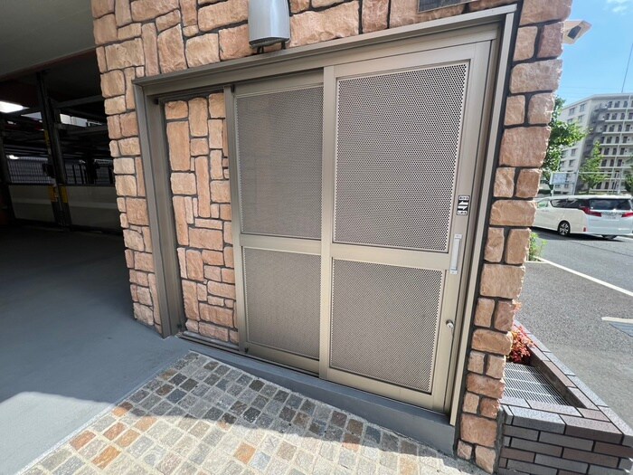 物件外観写真6　(建物設備)