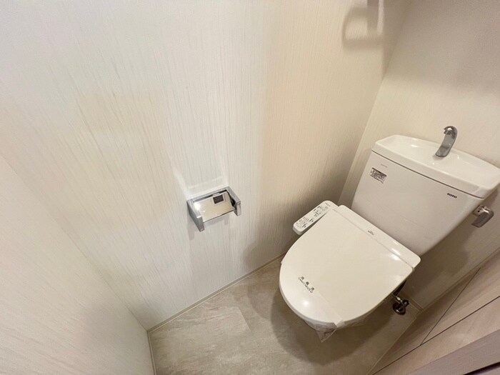 物件内観写真14　(トイレ)