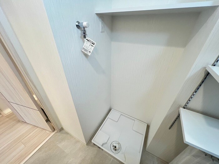 物件内観写真16　(洗濯機置場)