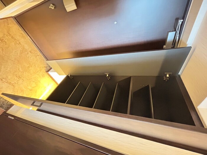 物件内観写真16　(靴箱)