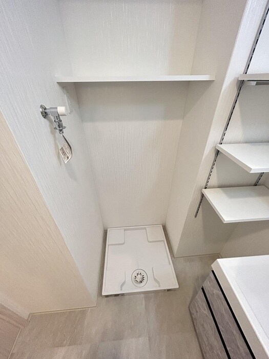 物件内観写真17　(洗濯機置場)