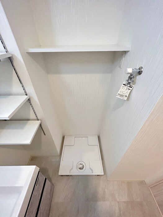 物件内観写真17　(洗濯機置場)