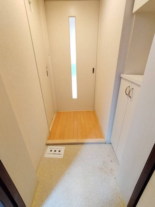 物件内観写真17　(玄関)