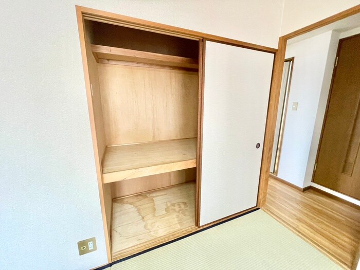 物件内観写真12　(収納)