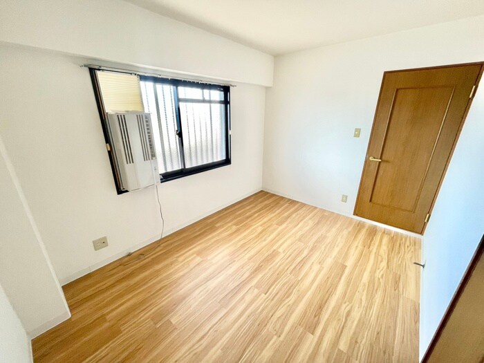 物件内観写真13　(居室)