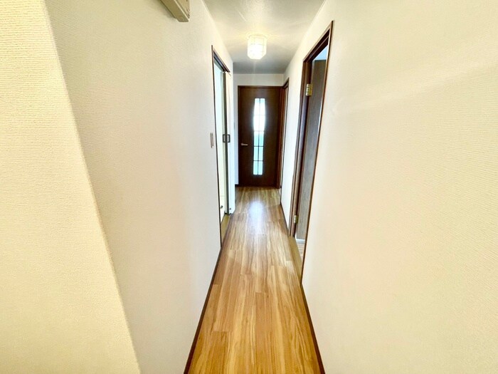 物件内観写真18　(廊下)