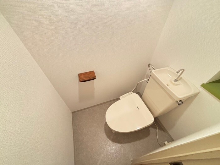 物件内観写真12　(トイレ)