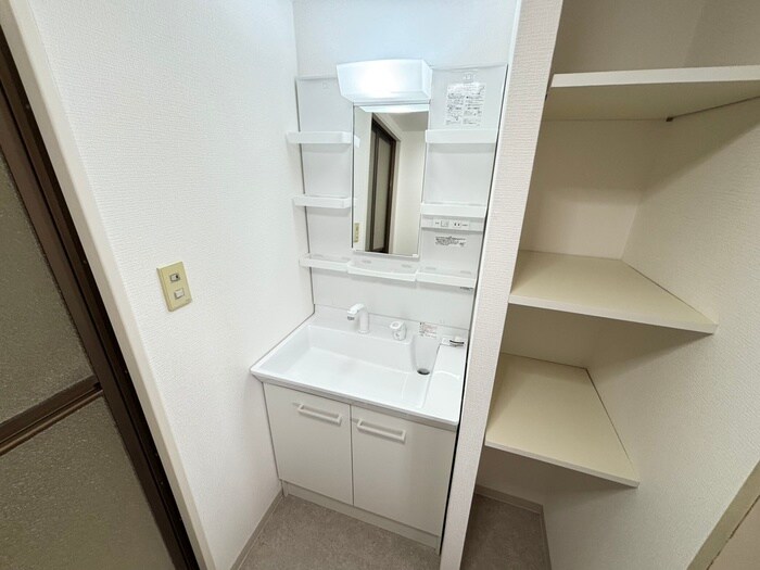 物件内観写真13　(洗面)