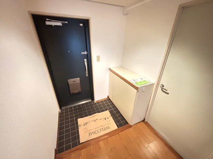 物件内観写真15　(玄関)