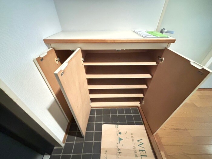 物件内観写真17　(靴箱)