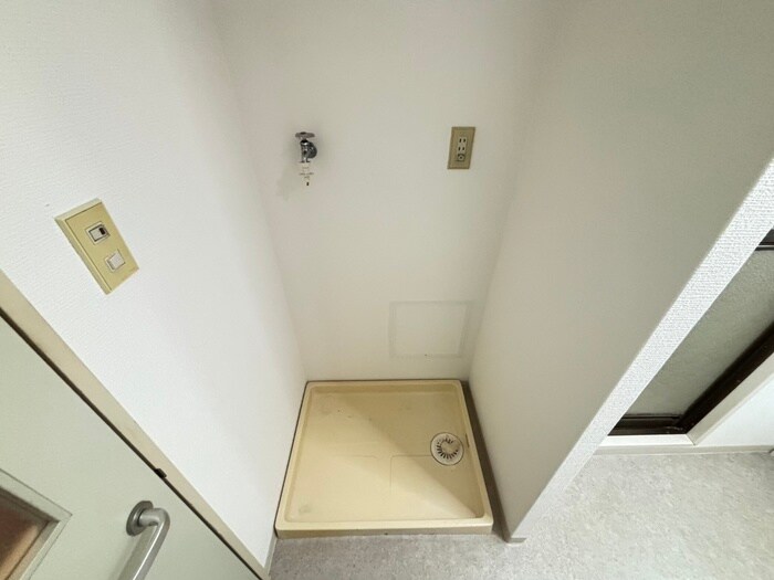 物件内観写真20　(洗濯機置場)