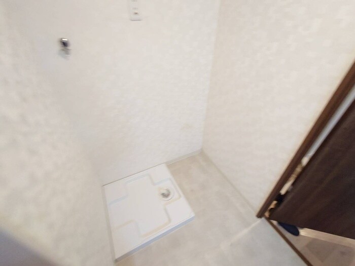 物件内観写真14　(洗濯機置場)