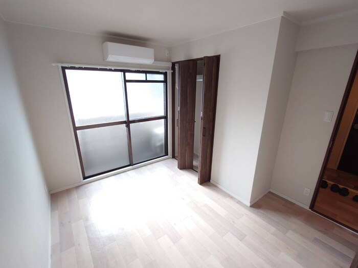 物件内観写真15　(居室)