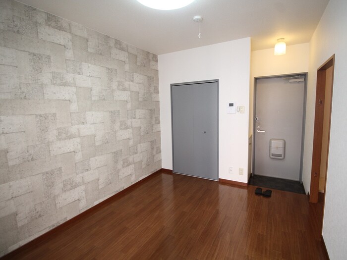 物件内観写真8　(玄関)