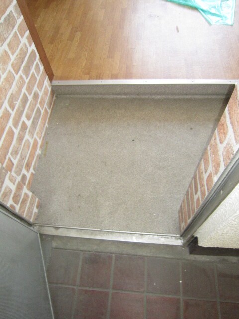 物件内観写真7　(玄関)