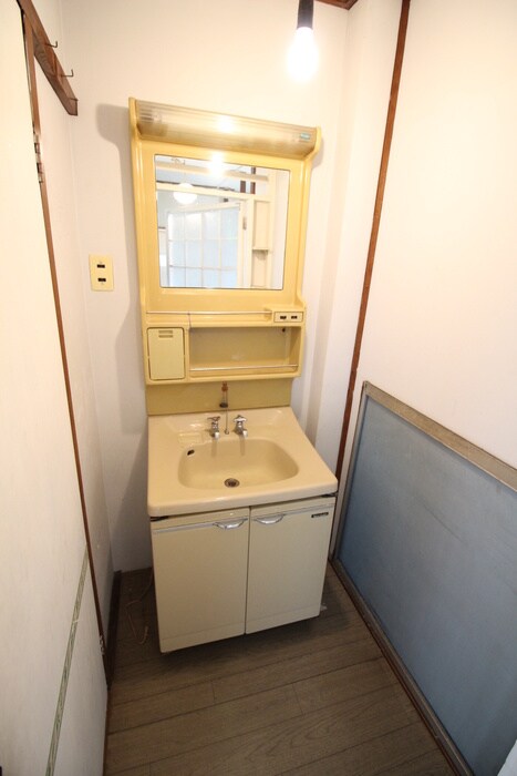 物件内観写真9　(洗面)