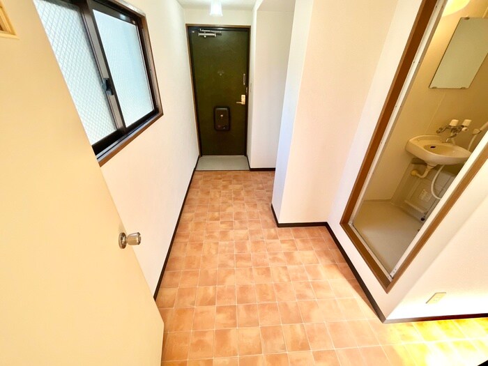 物件内観写真17　(廊下)