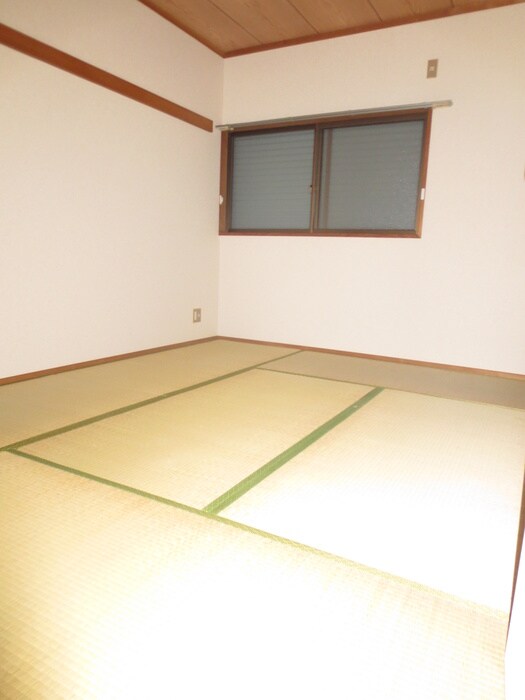 物件内観写真6　(居室)