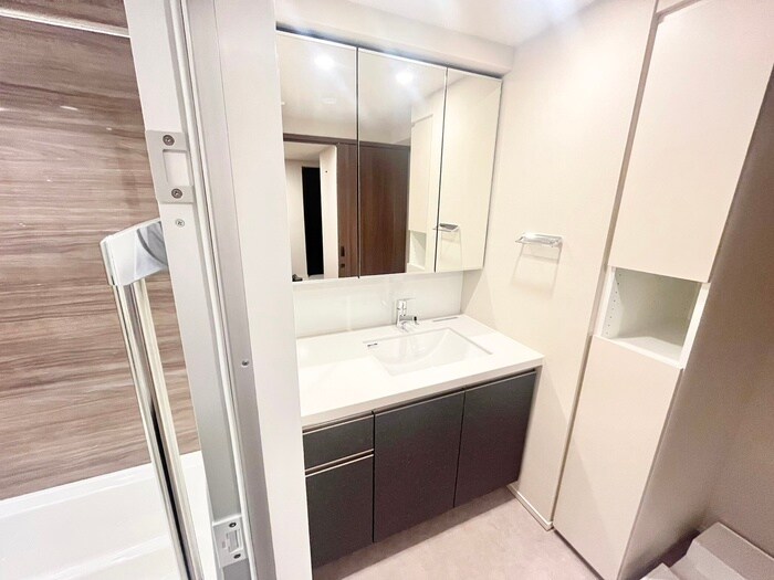 物件内観写真8　(洗面)