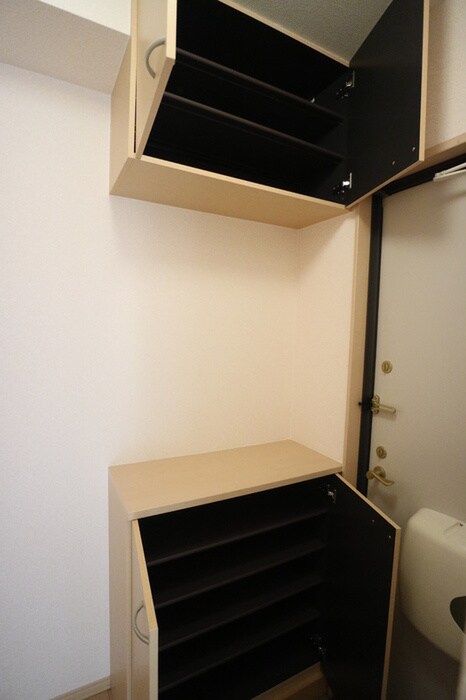 物件内観写真15　(靴箱)