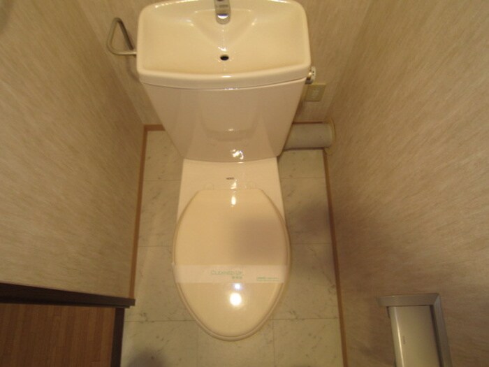 物件内観写真12　(トイレ)