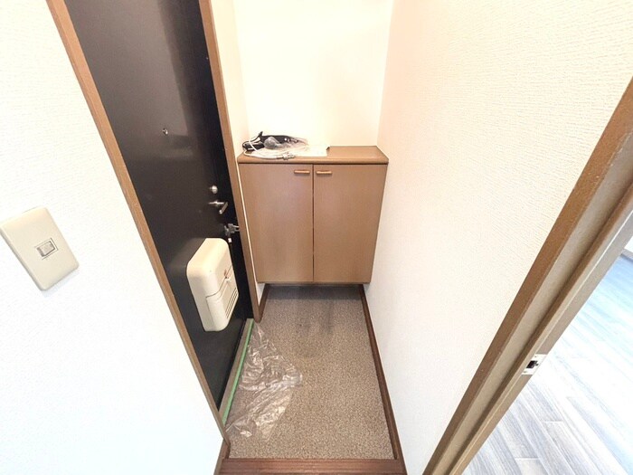 物件内観写真19　(玄関)