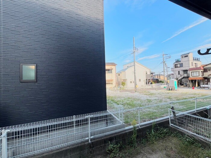 物件内観写真21　(室内からの展望)