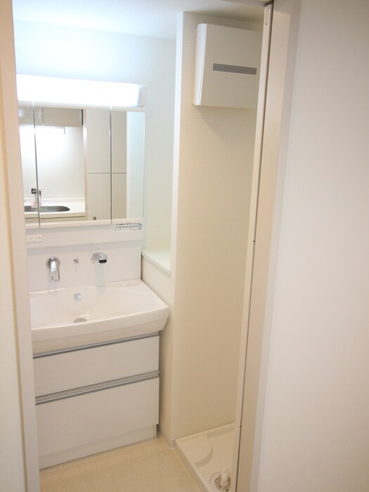 物件内観写真8　(洗面)