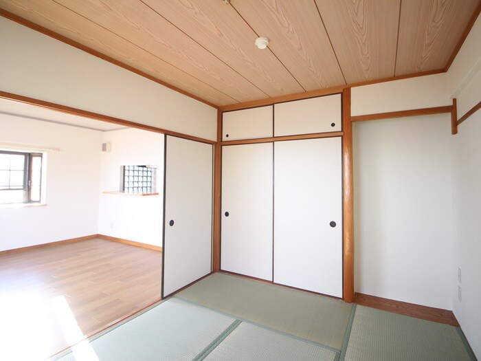 物件内観写真13　(居室)