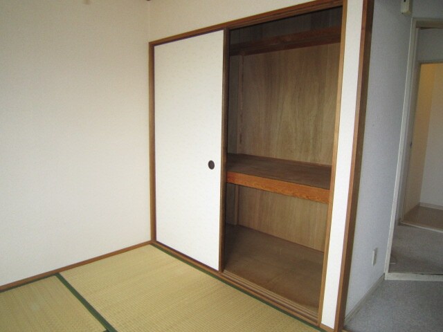 物件内観写真11　(収納)