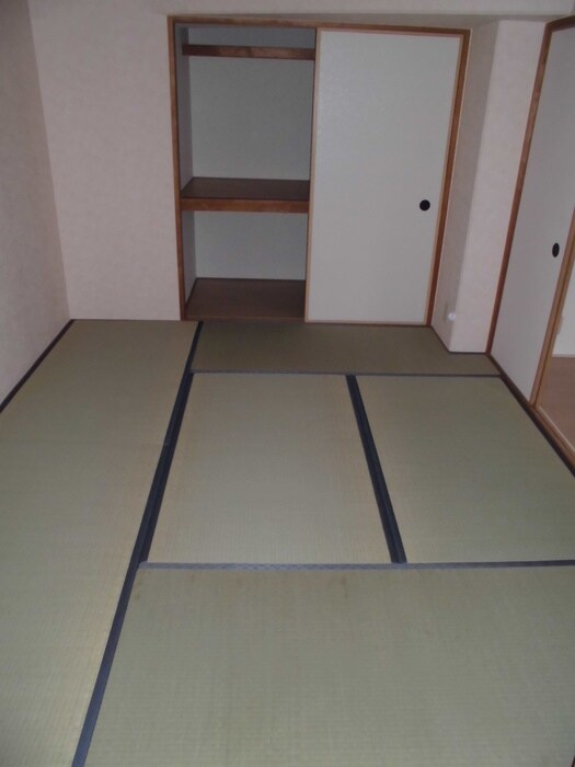 物件内観写真12　(居室)