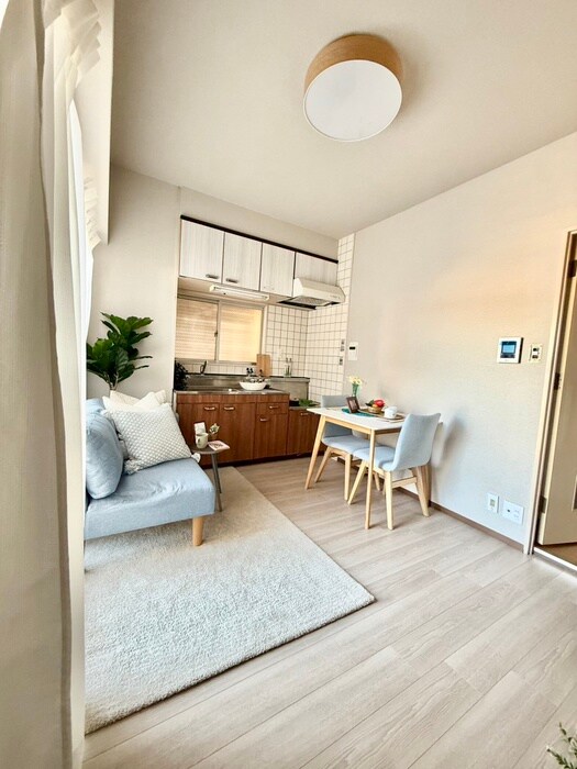 物件内観写真8　(居室)