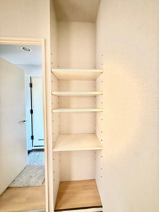 物件内観写真18　(収納)