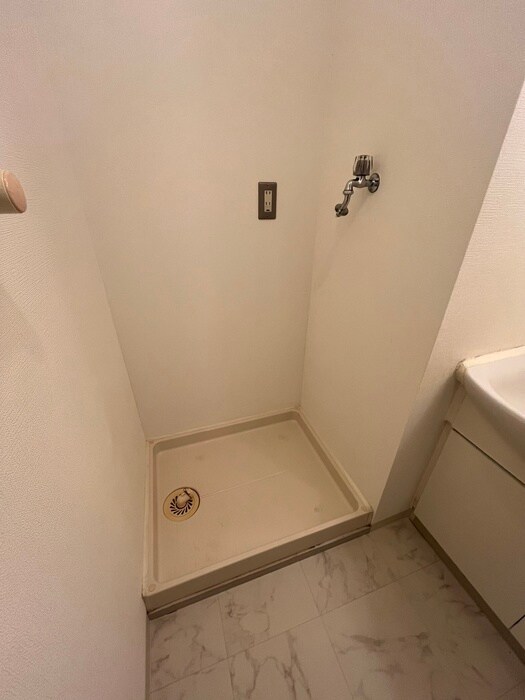 物件内観写真11　(洗濯機置場)