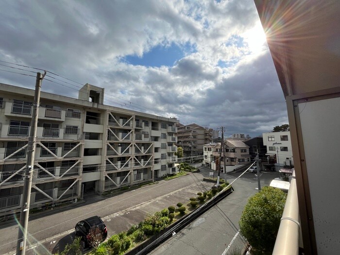 物件内観写真20　(室内からの展望)