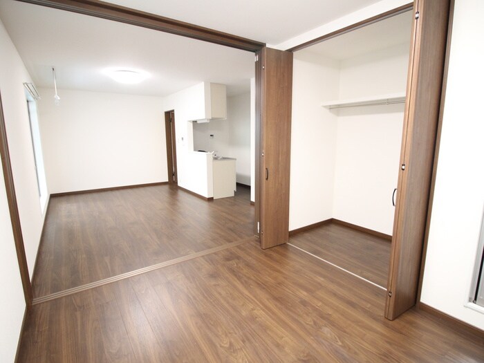 物件内観写真13　(居室)