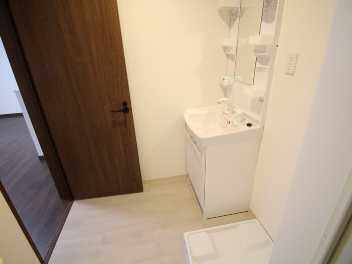 物件内観写真17　(洗濯機置場)