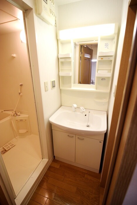 物件内観写真11　(洗面)